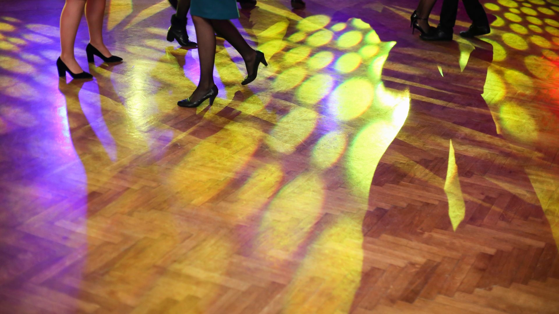 Are there different options available for the finish of dance floor wraps, such as matte or glossy?